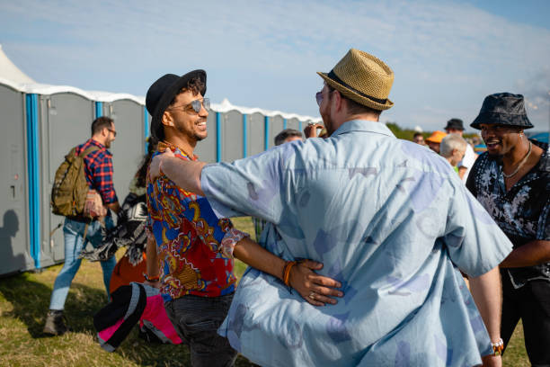 Best Luxury portable toilet rental  in Leavittsburg, OH